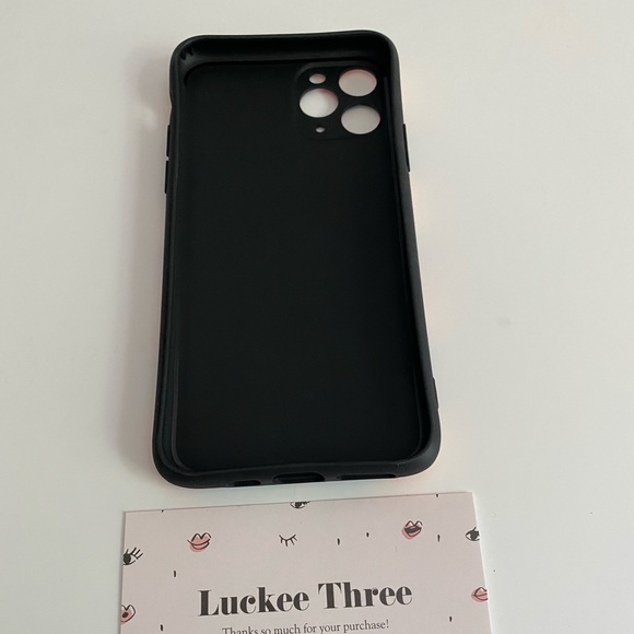 Floral retro cute girly trendy iPhone 11 case - Picture 3 of 5